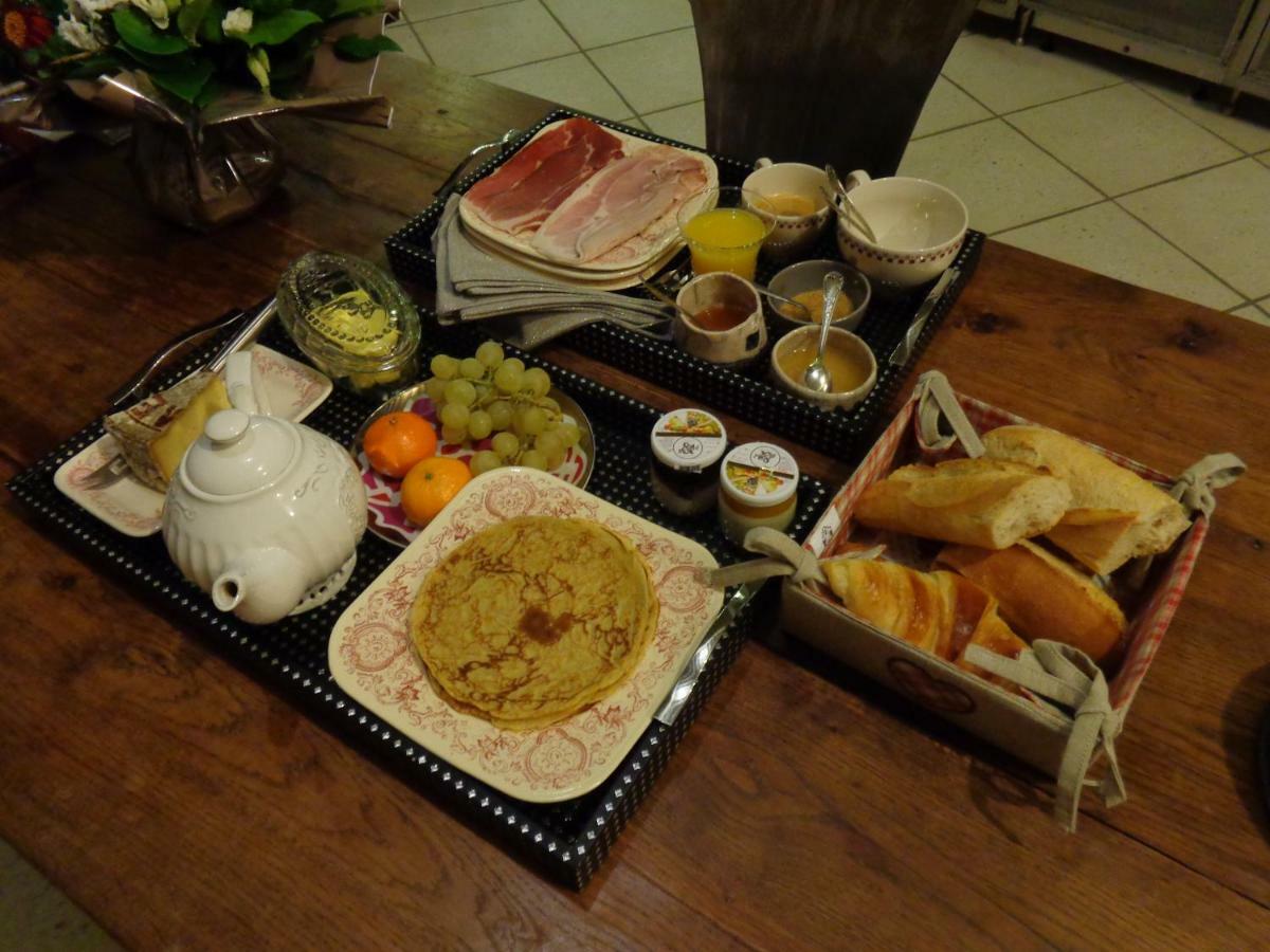 La Tour De Quinsonnas Bed & Breakfast Serezin-de-la-Tour Ngoại thất bức ảnh